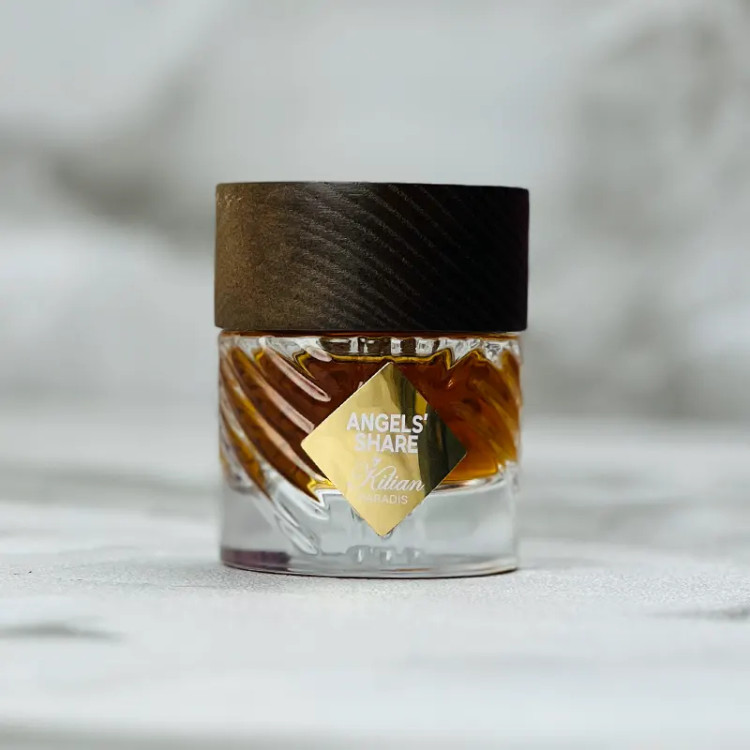 عطر گرمی بای کیلیان آنجل شیر By Kilian Angels’ Share رایحه گرم، شیرین و چوبی